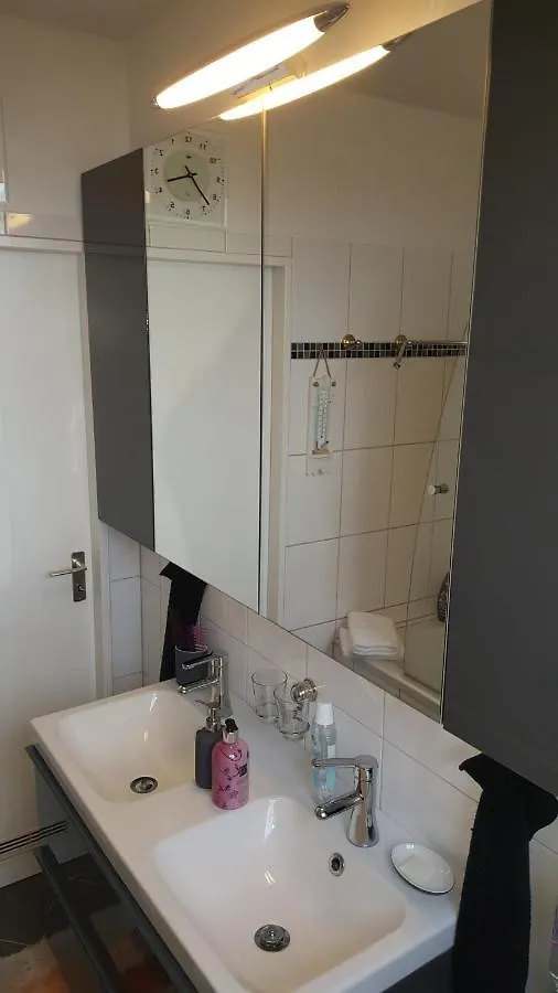 Beliebte Unterkunft 60Qm In Neuss Zwischen Duesseldorf & Koeln 0*,
