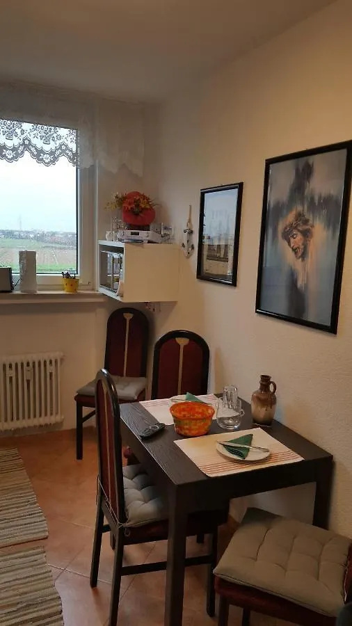Beliebte Unterkunft 60Qm In Neuss Zwischen Duesseldorf & Koeln Apartment
